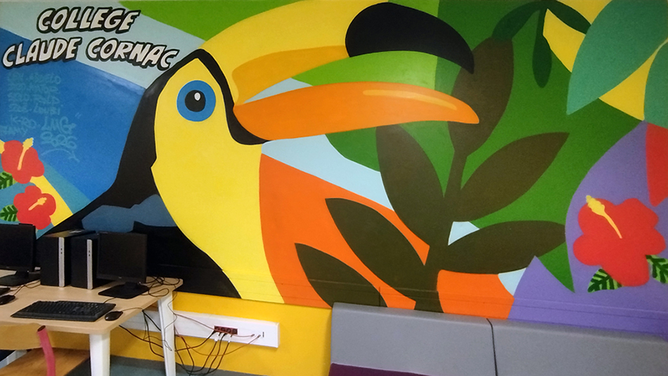 photo peinture murale au Toucan et végétalisation de style street art au Collège Claude Cornac à Gratentour